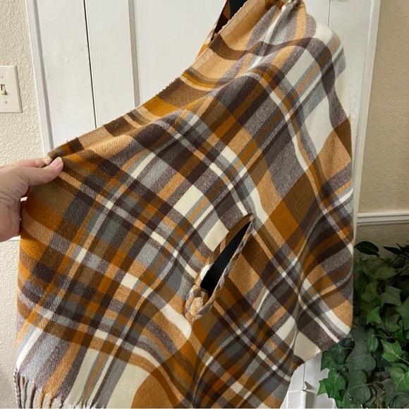 Soft Plaid Scarf With Armholes & Tassel Hem - Picture 6 of 11